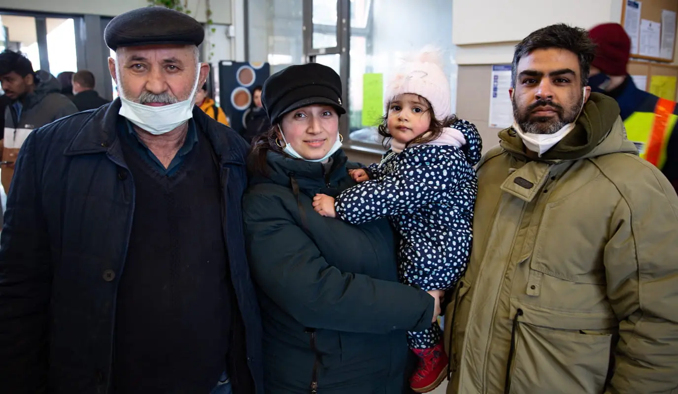 Lahj, Aiten, Samaia (2) and Ashu at Záhony train station in Hungary.