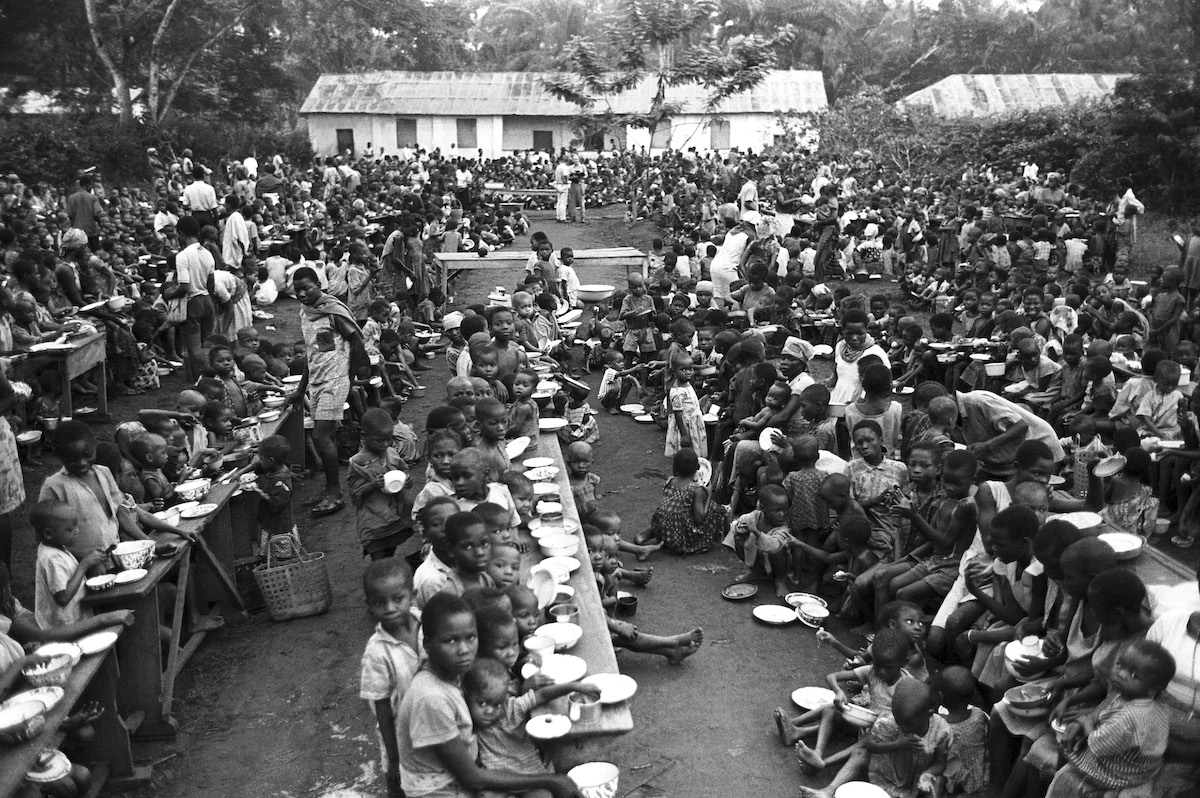 A feeding center north of Owerri in Biafra, Oct. 1968 (Photo: Concern Worldwide)