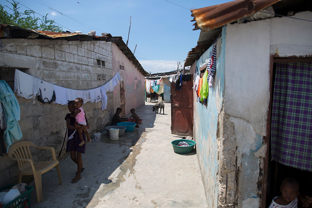 An alleyway in Cite Soleil Haiti