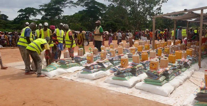 Concern distributes food in a conflict-affected community in Ouaka, Central African Republic