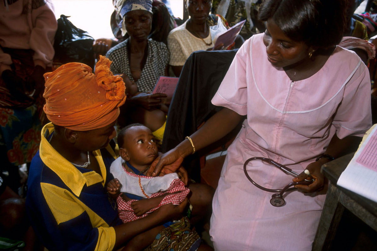 Francis Koroma works at a health center built by Concern in Mabang, Sierra Leone. (Photo: Pieternella Pieterse/Concern Worldwide Archives)