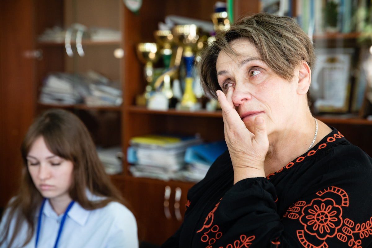 Concern Worldwide and JERU teams together with local residents in Sumy Oblast. (Photo: Mykhaylo Palinchak/Concern Worldwide)