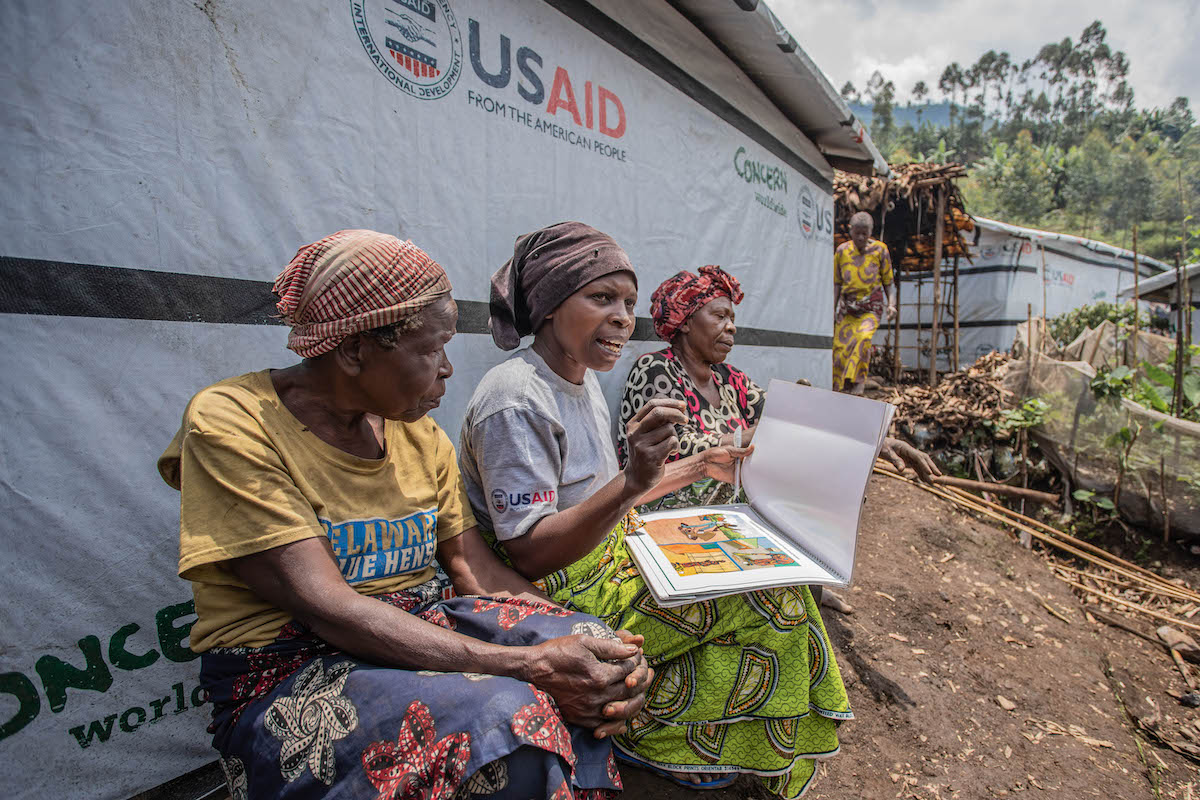 A supply distribution to internally-displaced Congolese in the Democratic Republic of Congo is delivered by Concern as part of a USAID-funded emergency response. (Photo: Concern Worldwide)