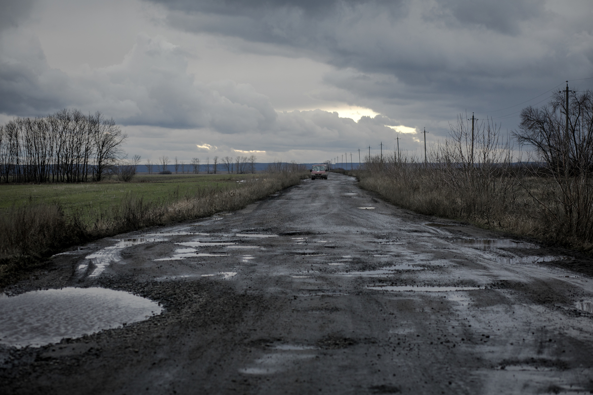 The village of Hontarivka, Kharkiv oblast—another area close to the frontline. Due to poor road conditions, many service providers won't travel here. (Photo: Simona Supino/Concern Worldwide)