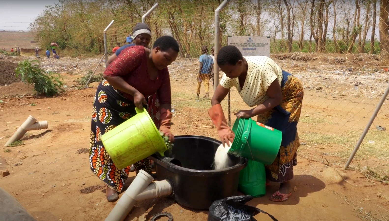 Residents of Lilongwe, Malawi make biogas out of household waste. 