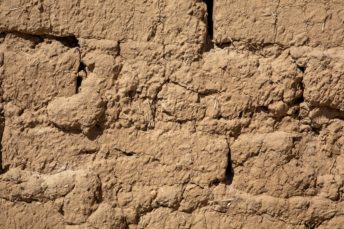 A detail of the mud walls on the house that Shahama and her family built with their own hands. (Photo: Gavin Douglas/Concern Worldwide)