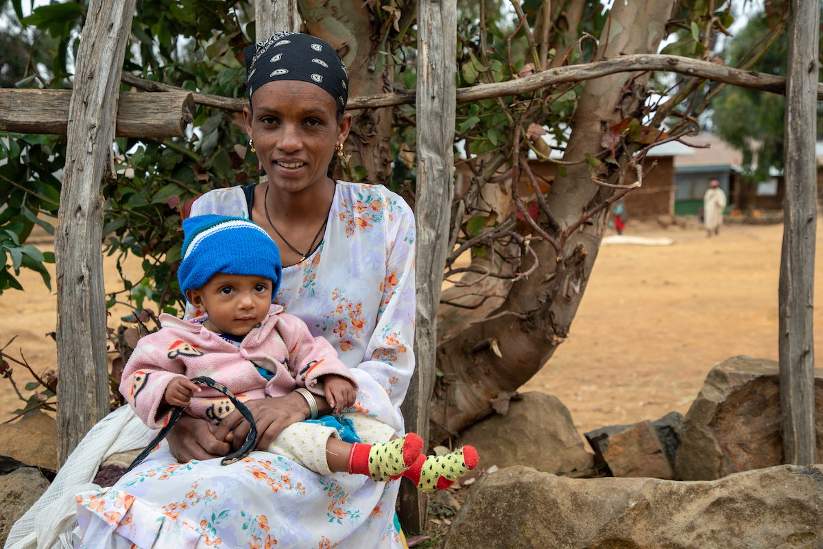 Asmaru Derebe with her daughter, Filagot. (Photo:Eugene Ikua/Concern Worldwide)