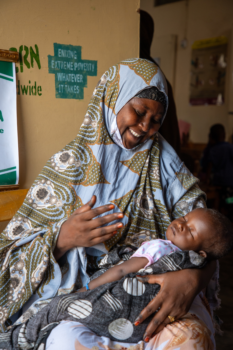 Ayan* (39) with her 18 month old child Ahmed* at the Wiil Waal health centre. (Photo: Mustafa Saeed/Concern Worldwide)
