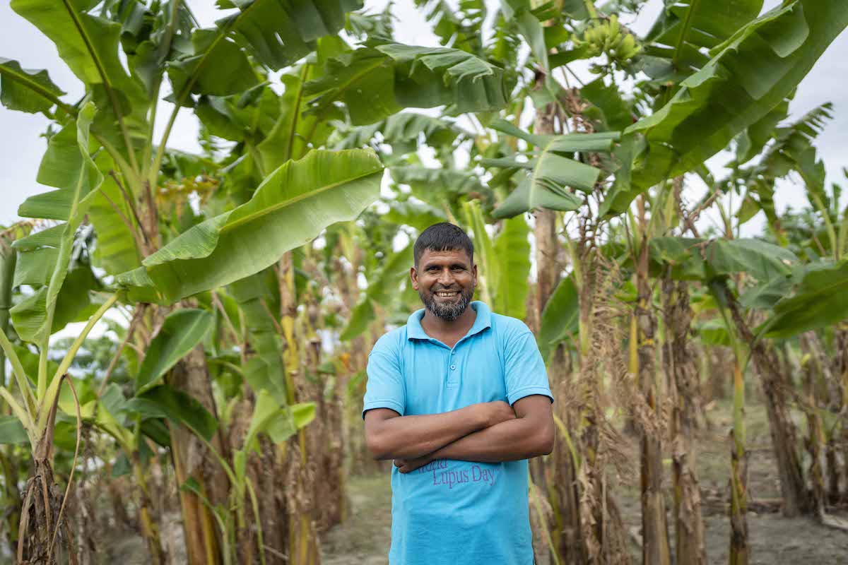 Participants in Concern's Bangladesh Flood Resilience project secure their assets (and livelihoods) against flood and monsoon season in the country. (Photos: Saikat Mojumder/Concern Worldwide)