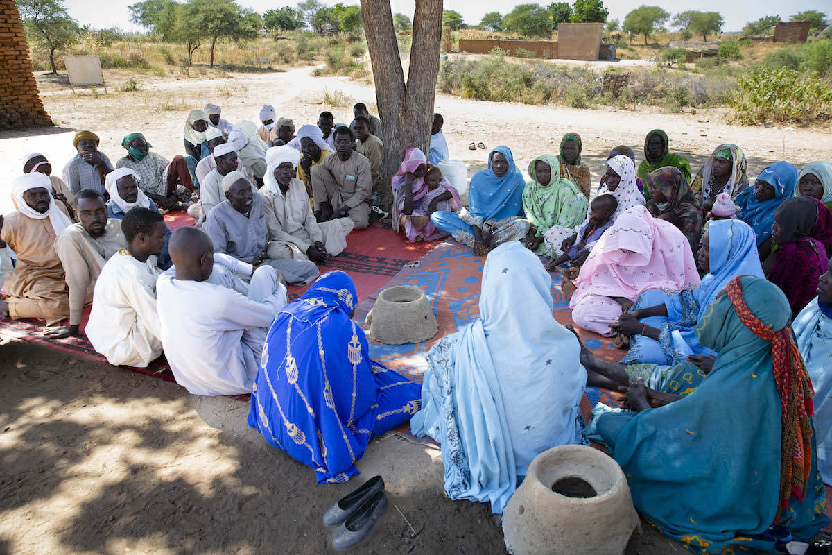 A community awareness session for the RESPECCT program in Ouaddai, Chad. RESPECCT is a multidimensional project deisgned to improve livelihoods and economic opportunities for vulnerable people in eastern Chad, both those who have been displaced by conflict or members of host communities. (Photo: Kieran McConville/Concern Worldwide)