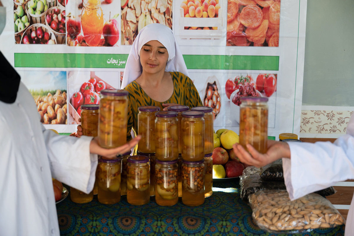 Ozma* assists with a vegetable production group as part of AWARE (Advancing Women-led Agro Businesses to Reach Economic Empowerment), a program supporting unemployed and underemployed women and small women-led agribusinesses. (Photo: Nava Jamshidi/Concern Worldwide)