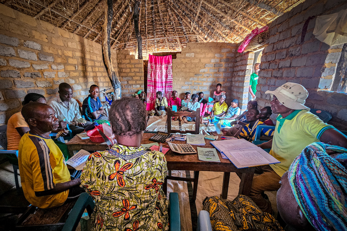 Participants in Concern DRC's Green Graduation program attend a meeting of their Village Savings and Loan Association (VSLA) in Kabanda, Kabalo Territory, Tanganyika.