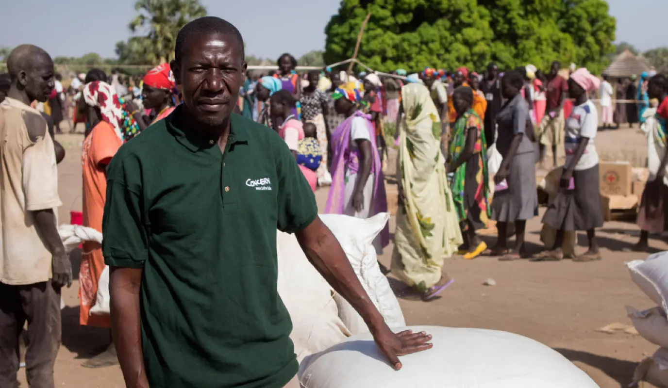 Paul Odhiambo from Concern at a general food distribution